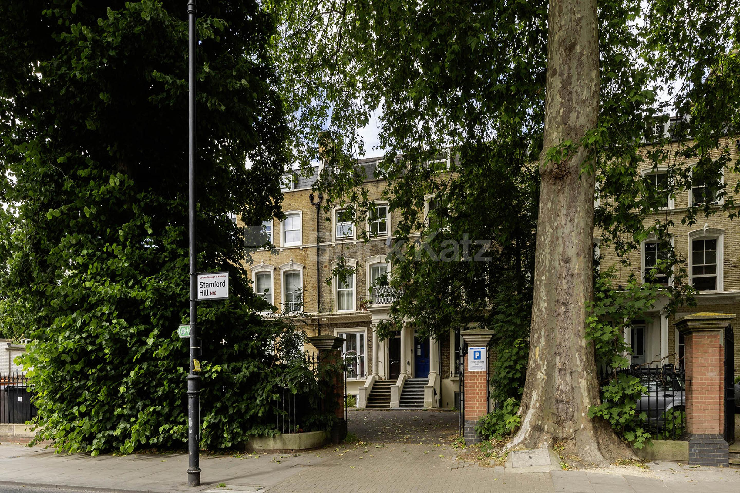 Newly refurbished 1 bedroom property close to Stoke Newington Overground Stamford Hill, Stoke Newington N16